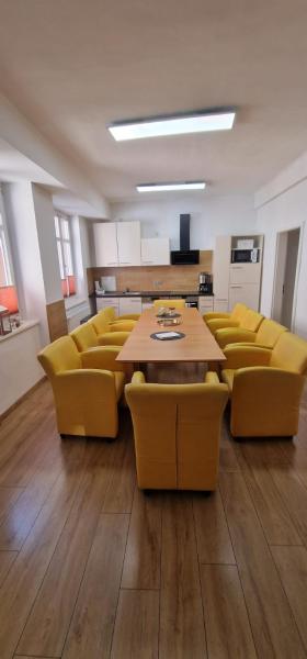 Ferienwohnung Nähe Stadtpark, 4 Schlafzimmer, 2 Bäder, Terrasse, Parkplatz - Wohnung 1